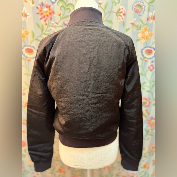 Lululemon Non-Stop Bomber Jacket *Reversible in Black (Released 2022) - 4 - Picture 11 of 12